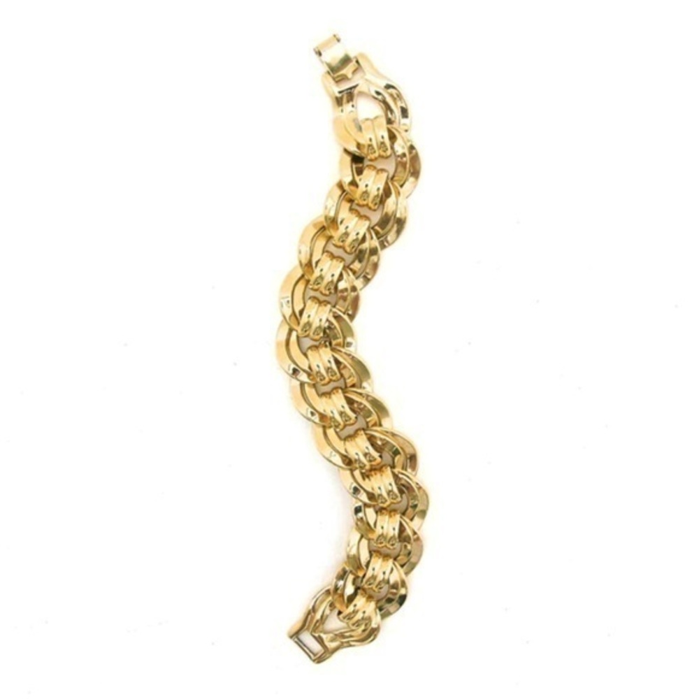 Monet Bracelet Vintage
goldtone interlace link bracelet
foldover clasp